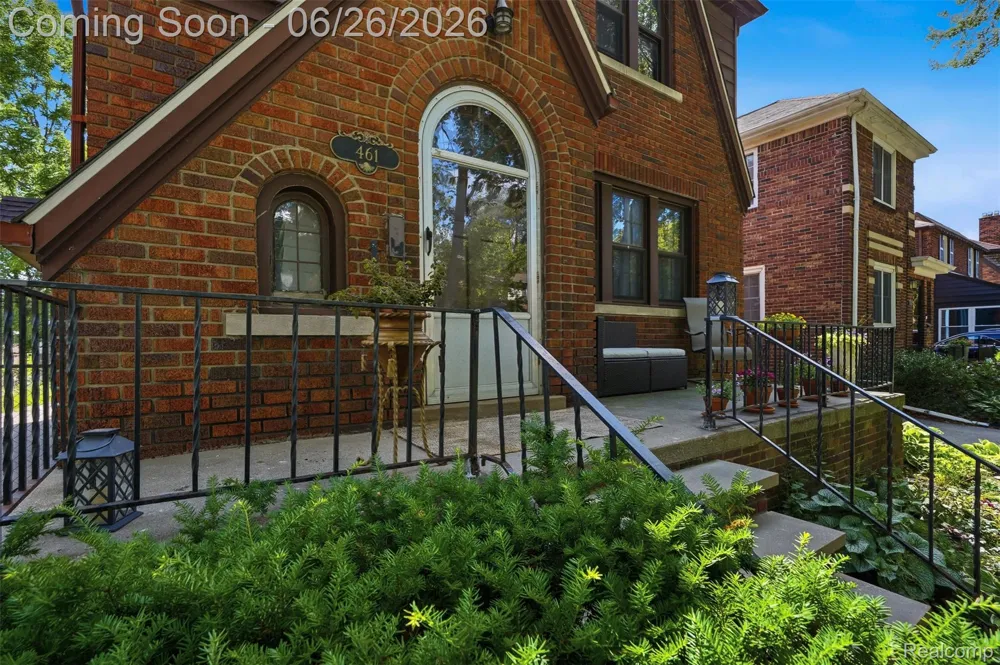 461 Manor Street Grosse Pointe Farms City, MI 48236