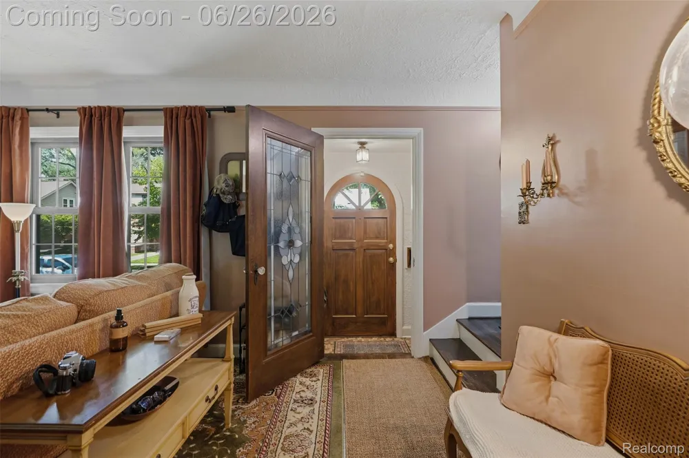 461 Manor Street Grosse Pointe Farms City, MI 48236
