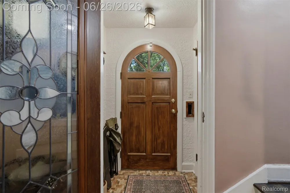 461 Manor Street Grosse Pointe Farms City, MI 48236