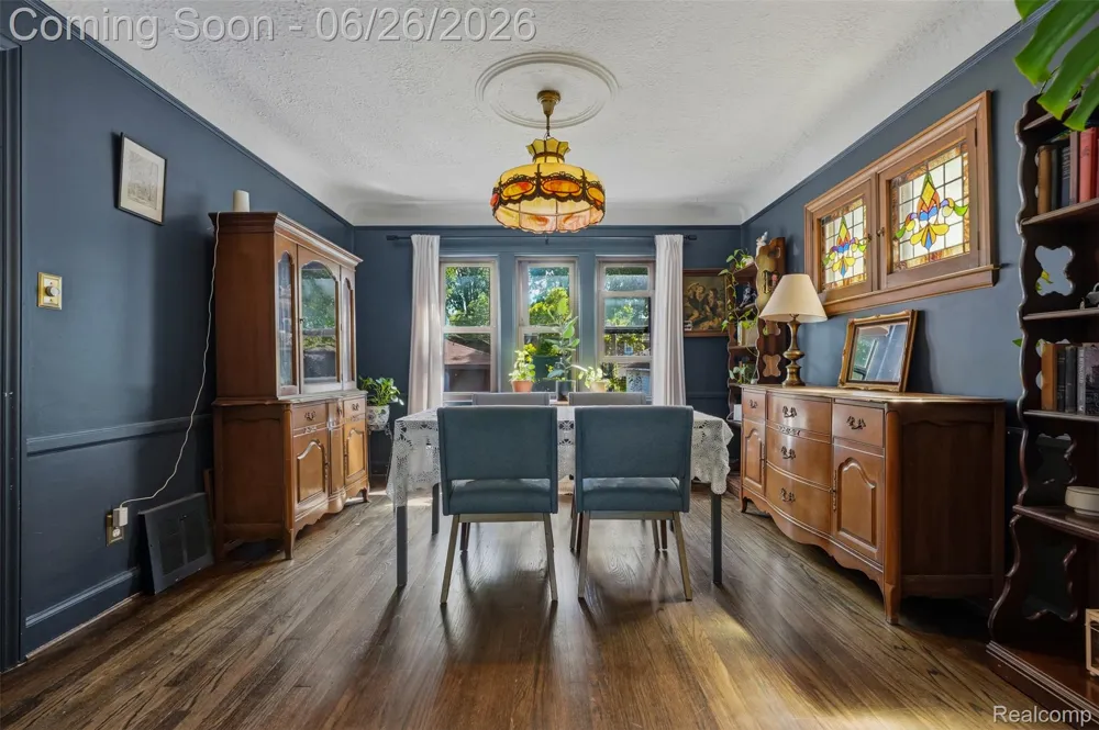 461 Manor Street Grosse Pointe Farms City, MI 48236