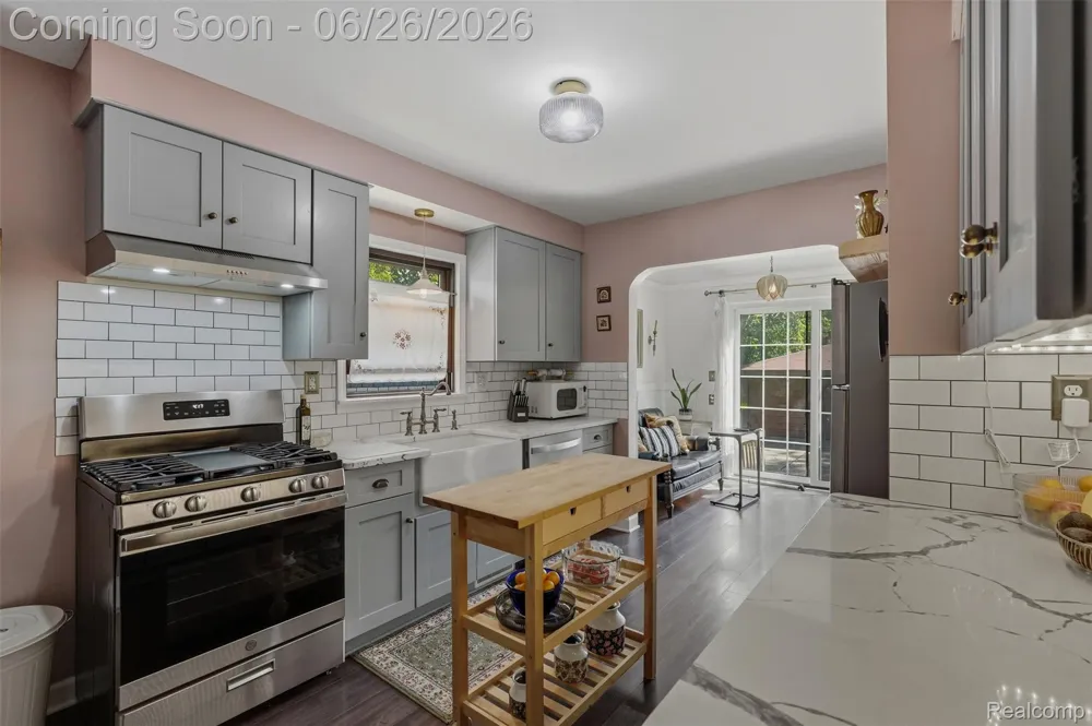 461 Manor Street Grosse Pointe Farms City, MI 48236