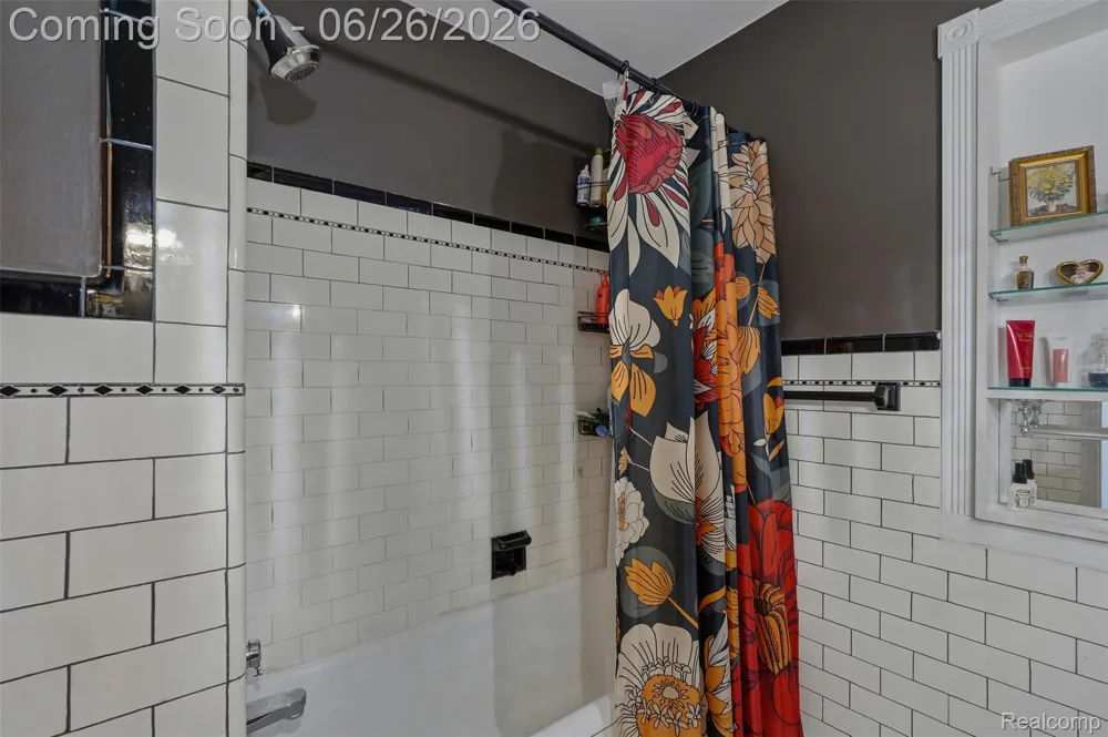 461 Manor Street Grosse Pointe Farms City, MI 48236