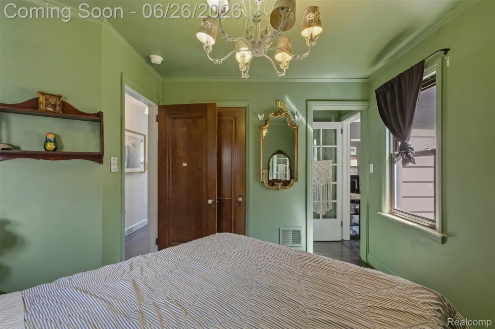 461 Manor Street Grosse Pointe Farms City, MI 48236