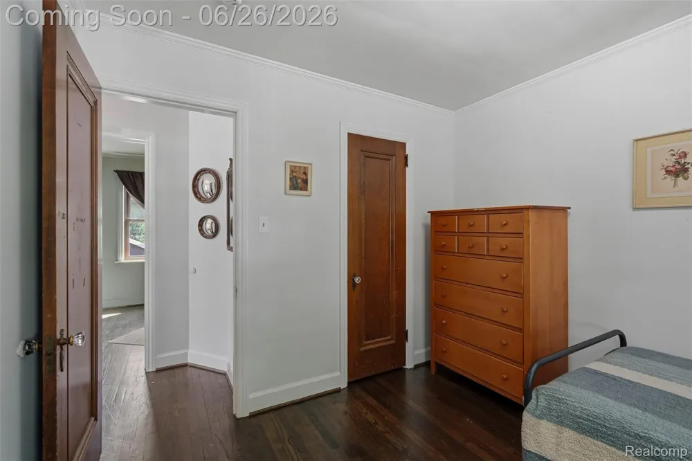 461 Manor Street Grosse Pointe Farms City, MI 48236