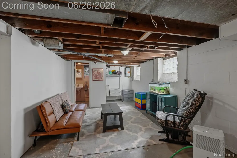 461 Manor Street Grosse Pointe Farms City, MI 48236
