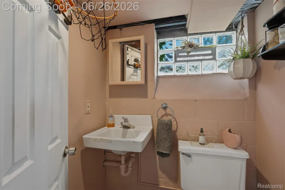 461 Manor Street Grosse Pointe Farms City, MI 48236