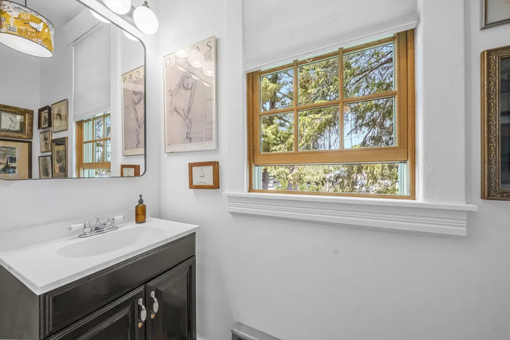202 S Saint Joseph Leland Township, MI 49653