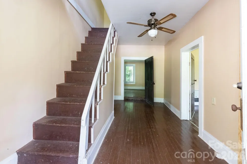 4085 Jacks Creek Road Burnsville, NC 28714