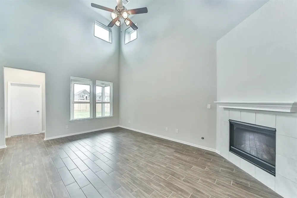 2323 Honey Heights Lane Fresno, TX 77545