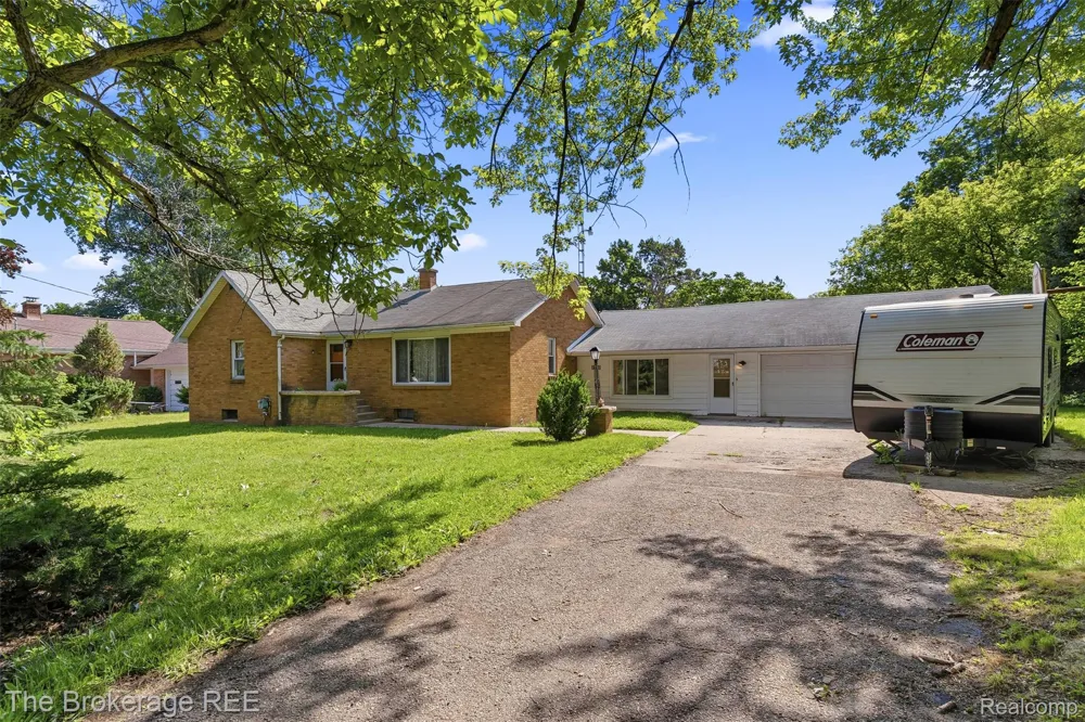 3290 Drexel Avenue Genesee Charter Township, MI 48506