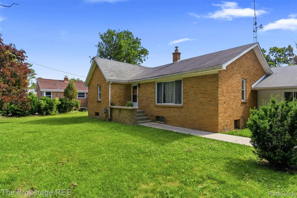 3290 Drexel Avenue Genesee Charter Township, MI 48506