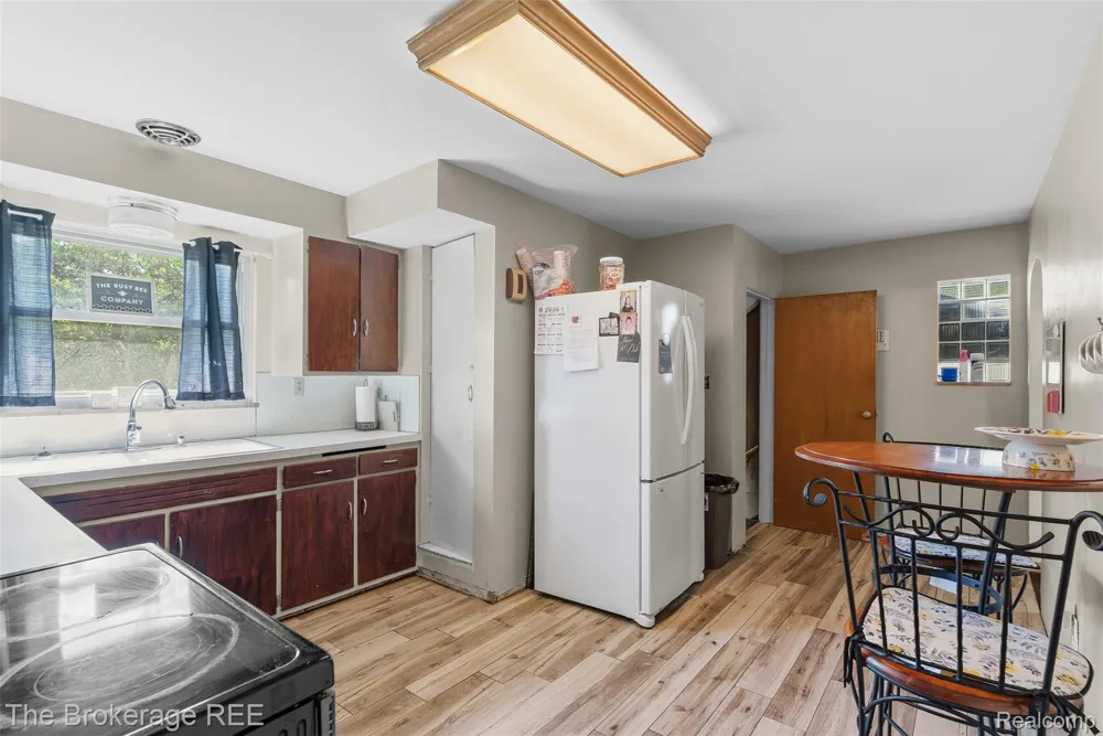 3290 Drexel Avenue Genesee Charter Township, MI 48506