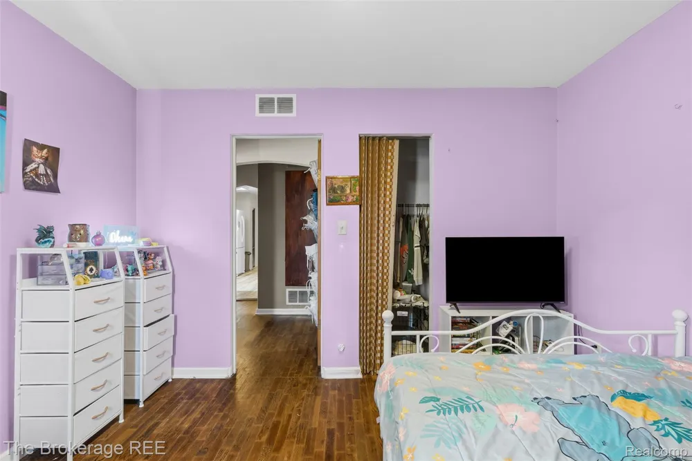 3290 Drexel Avenue Genesee Charter Township, MI 48506