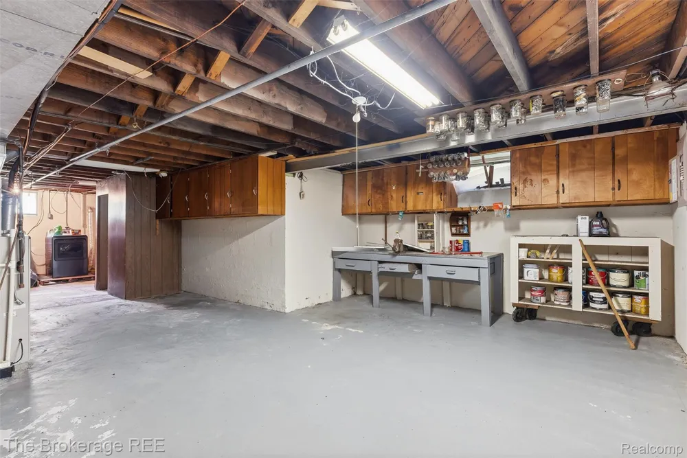 3290 Drexel Avenue Genesee Charter Township, MI 48506