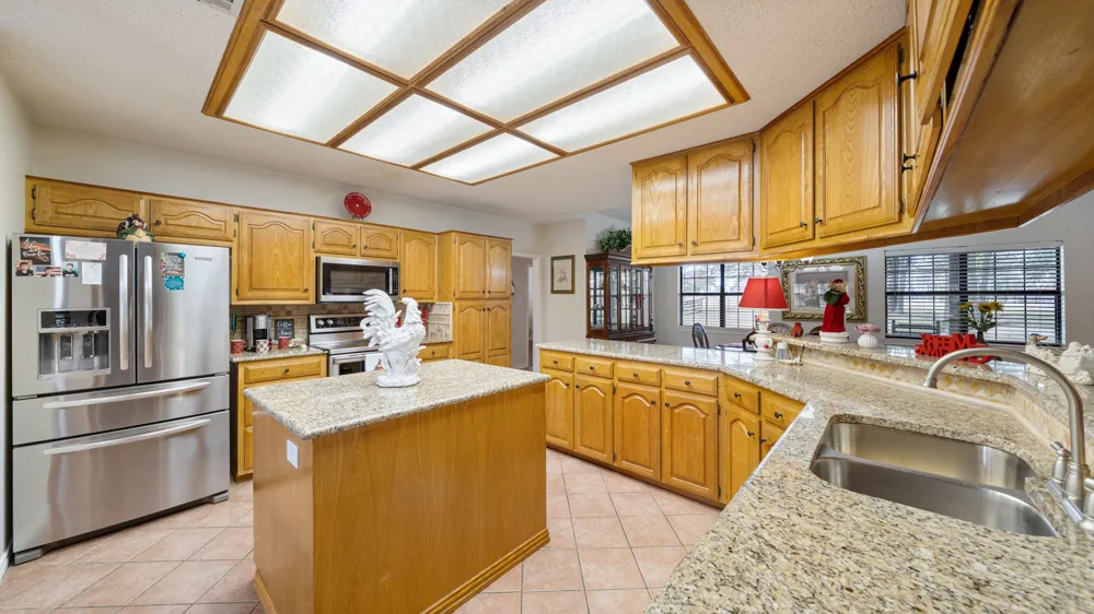12525 County Road 4083 Scurry, TX 75158