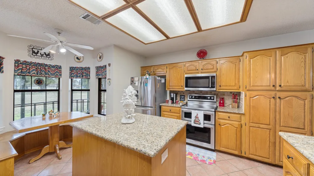 12525 County Road 4083 Scurry, TX 75158