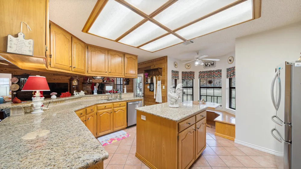 12525 County Road 4083 Scurry, TX 75158