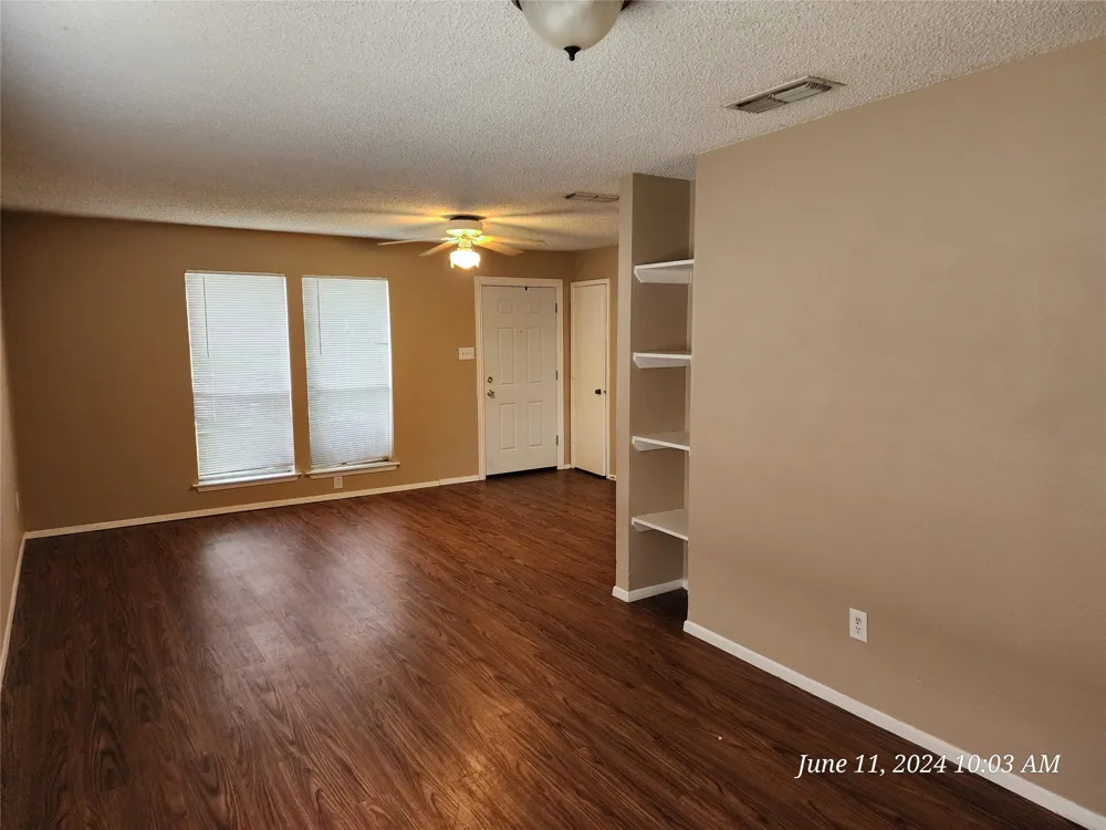429 Thomas Street SW #D Burleson, TX 76028