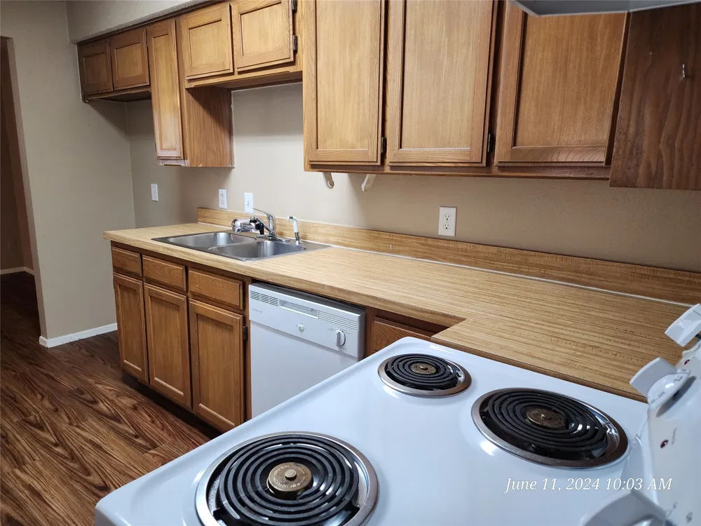 429 Thomas Street SW #D Burleson, TX 76028