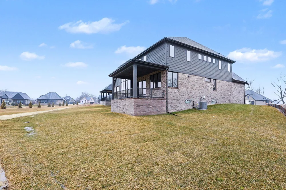 57572 Meadowridge Drive Washington Township, MI 48094