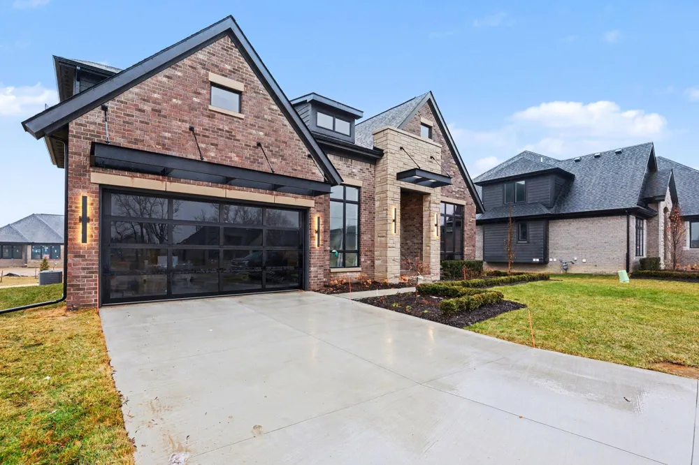 57572 Meadowridge Drive Washington Township, MI 48094