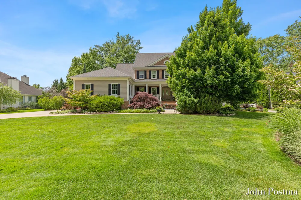 1645 Watermark Drive SE Cascade Charter Township, MI 49546
