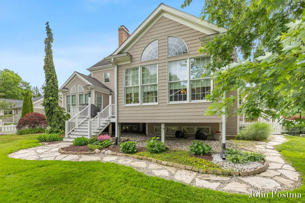 1645 Watermark Drive SE Cascade Charter Township, MI 49546