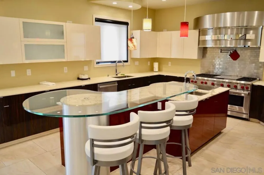 1235 Neptune Ave Encinitas, CA 92024