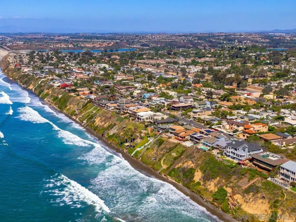 1235 Neptune Ave Encinitas, CA 92024
