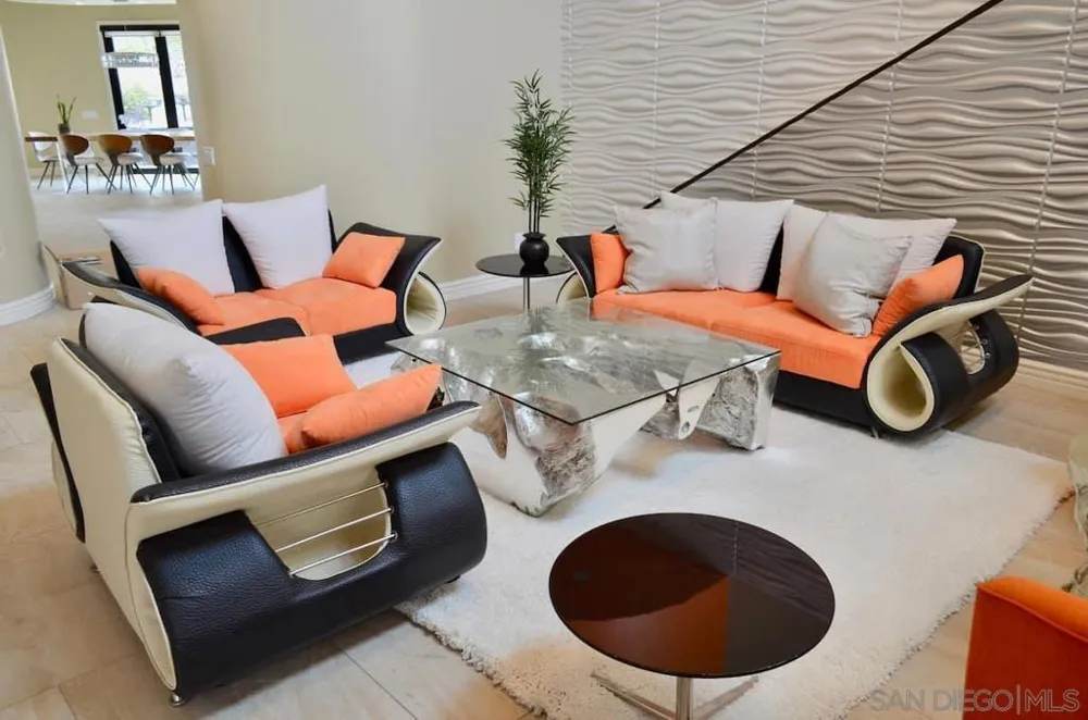 1235 Neptune Ave Encinitas, CA 92024
