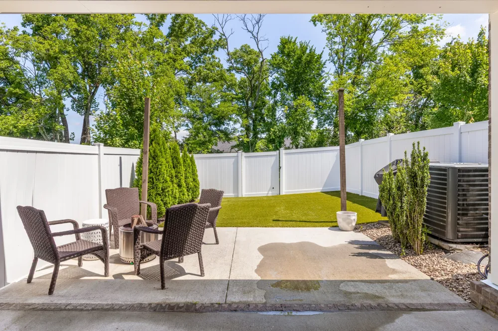 1556 Nickelby Pl Thompsons Station, TN 37179