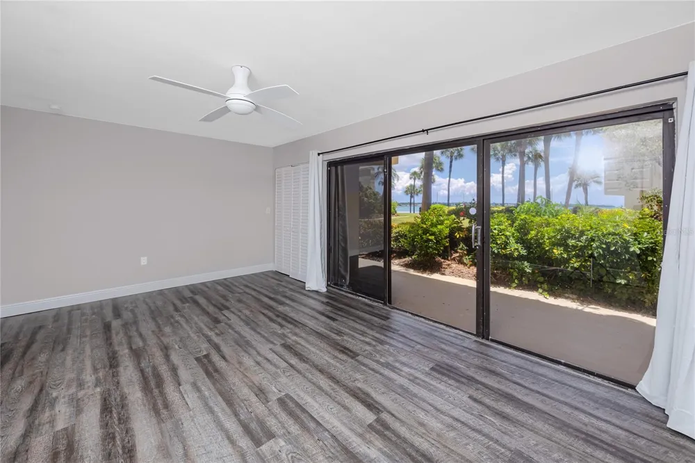7510 SUNSHINE SKYWAY LANE S #P4 St Petersburg, FL 33711