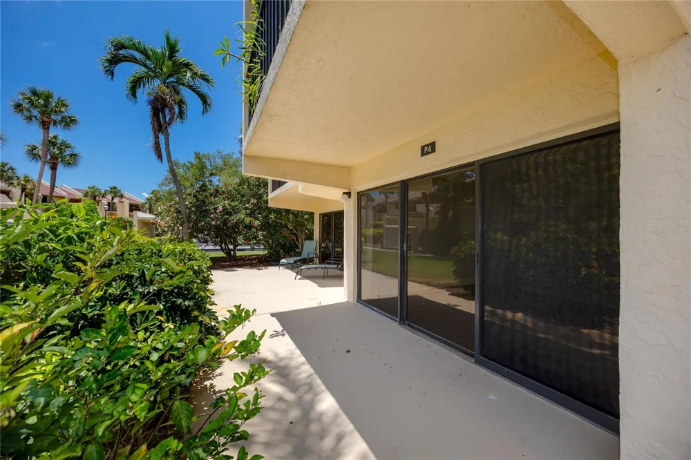 7510 SUNSHINE SKYWAY LANE S #P4 St Petersburg, FL 33711