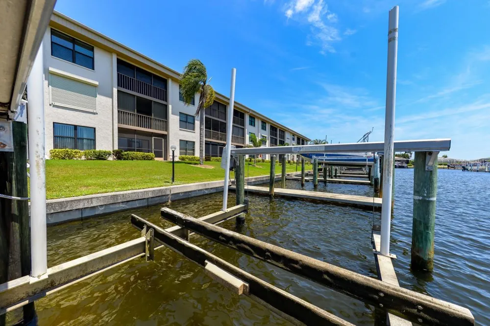 335 COLDEWAY DRIVE #F21 Punta Gorda, FL 33950