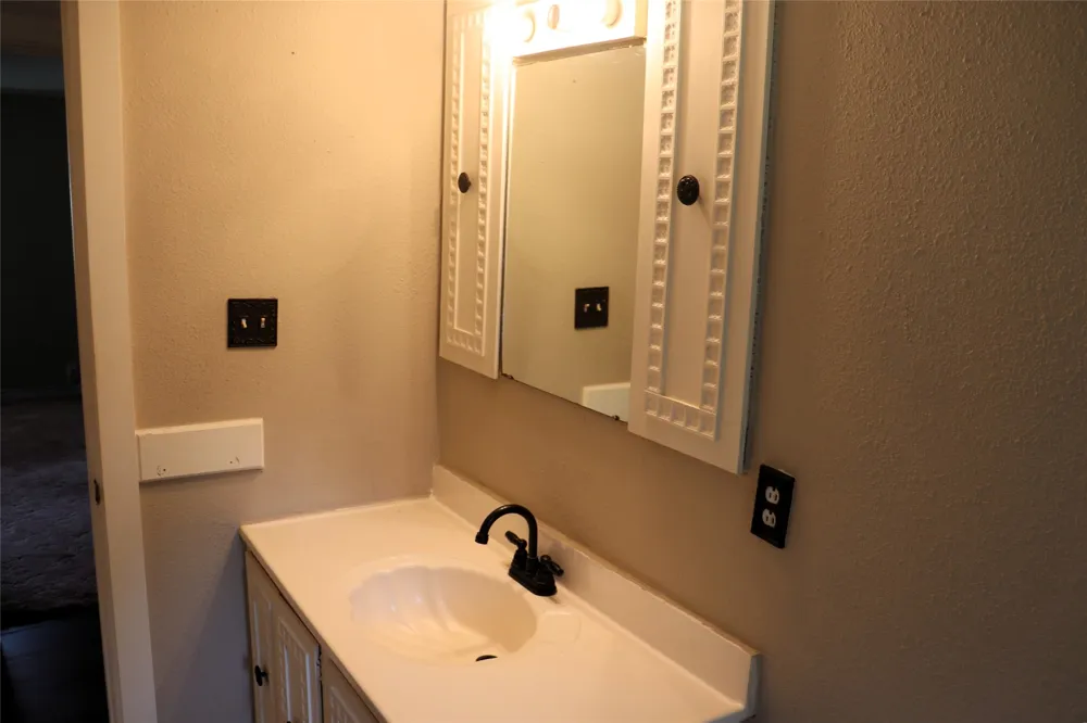 4366 E Interstate 30 Campbell, TX 75422