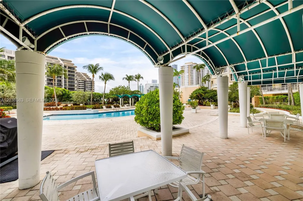 888 Brickell Key Dr #1010 Miami, FL 33131