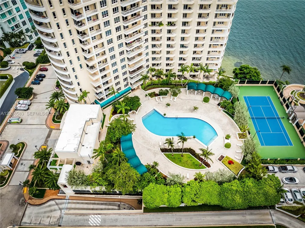 888 Brickell Key Dr #1010 Miami, FL 33131