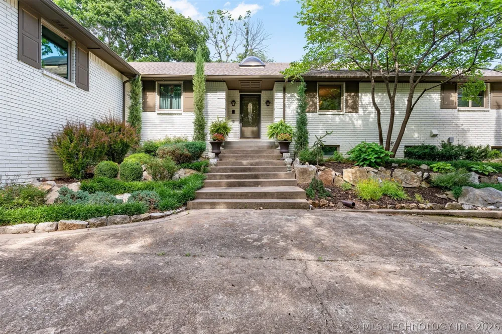 11541 S 4120 ROAD Oologah, OK 74053