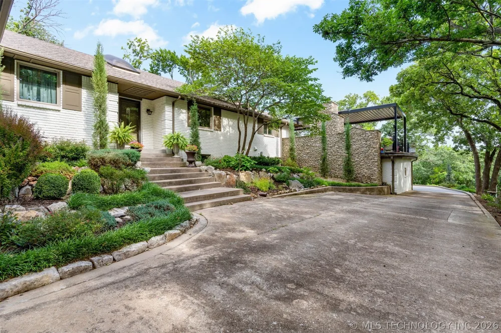 11541 S 4120 ROAD Oologah, OK 74053