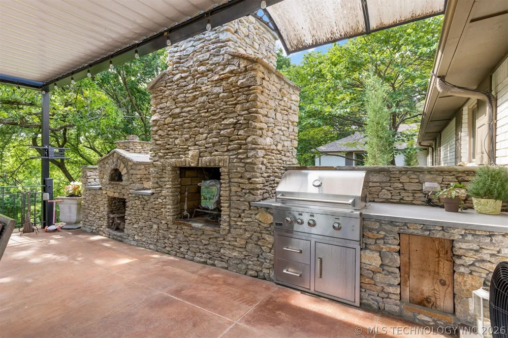 11541 S 4120 ROAD Oologah, OK 74053