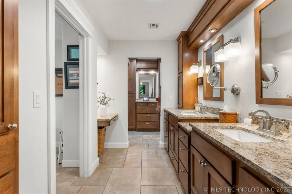 11541 S 4120 ROAD Oologah, OK 74053