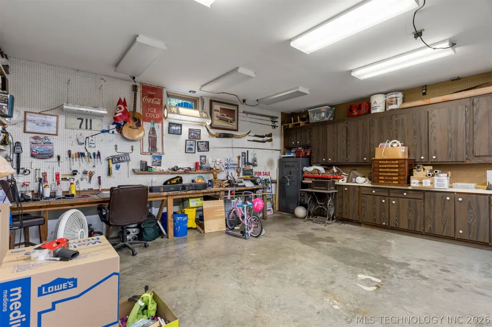 11541 S 4120 ROAD Oologah, OK 74053