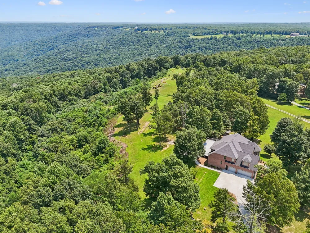 231 Point Dr Belvidere, TN 37306