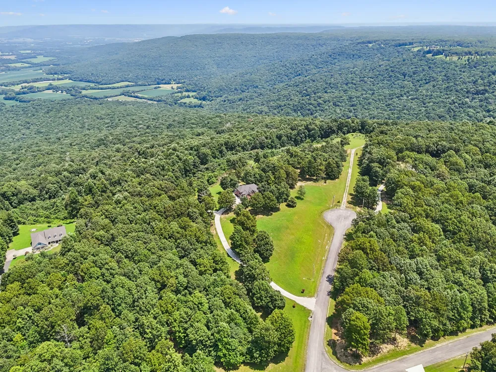 231 Point Dr Belvidere, TN 37306