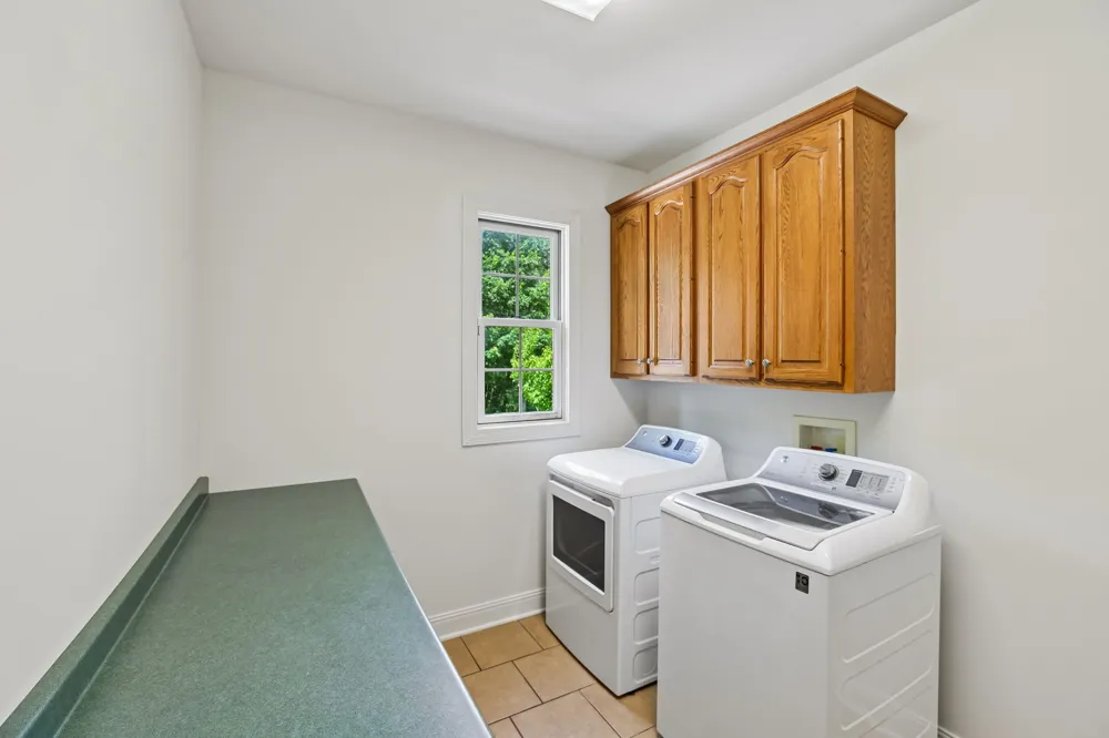 231 Point Dr Belvidere, TN 37306