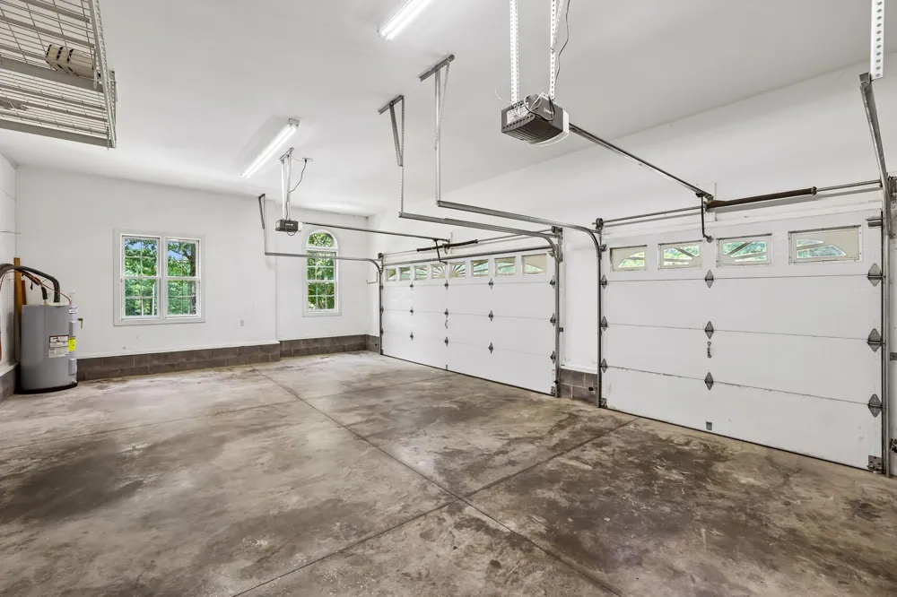 231 Point Dr Belvidere, TN 37306