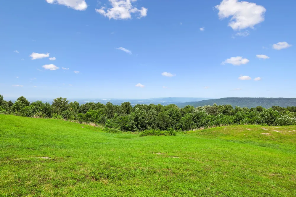 231 Point Dr Belvidere, TN 37306