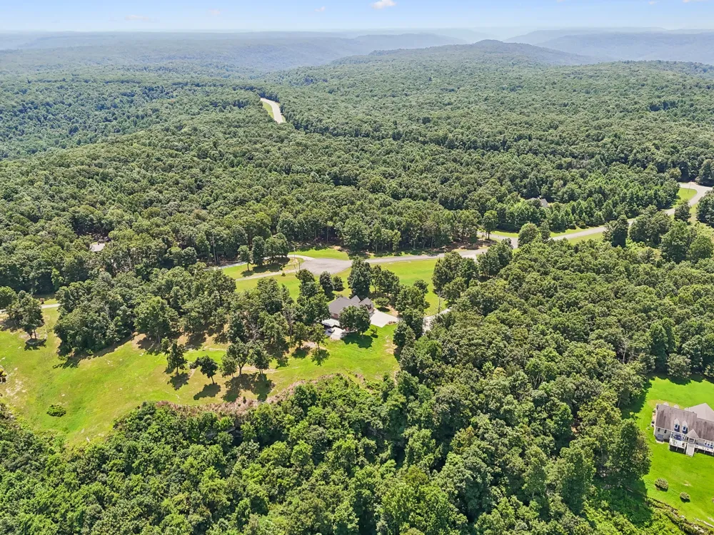231 Point Dr Belvidere, TN 37306