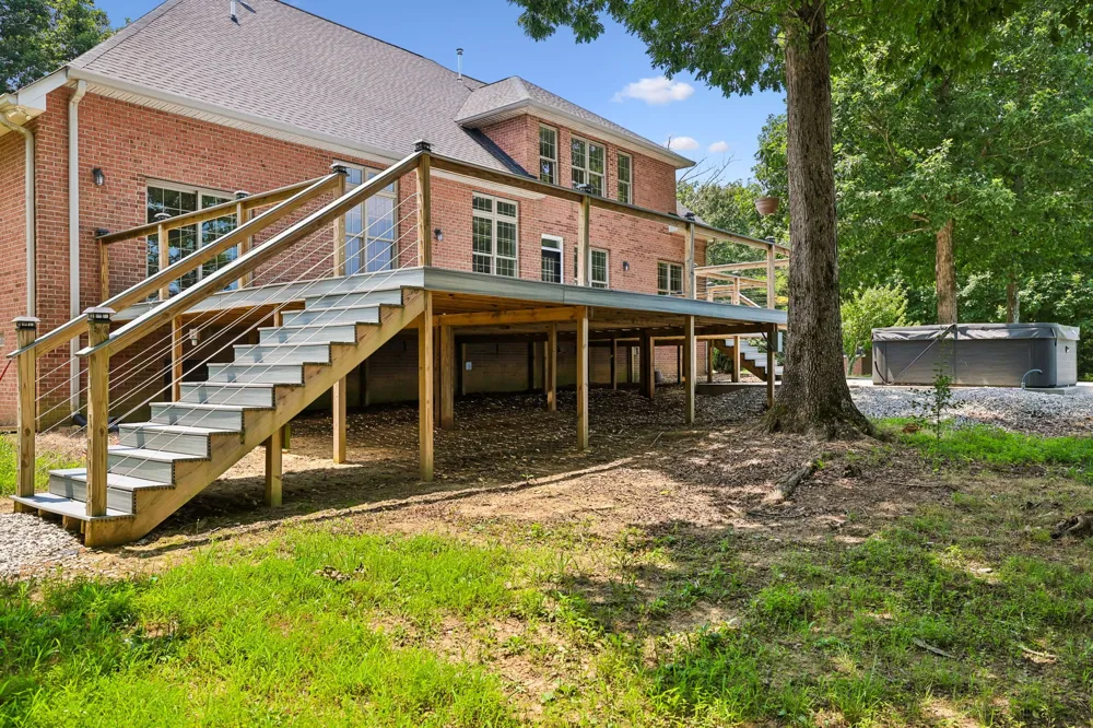 231 Point Dr Belvidere, TN 37306