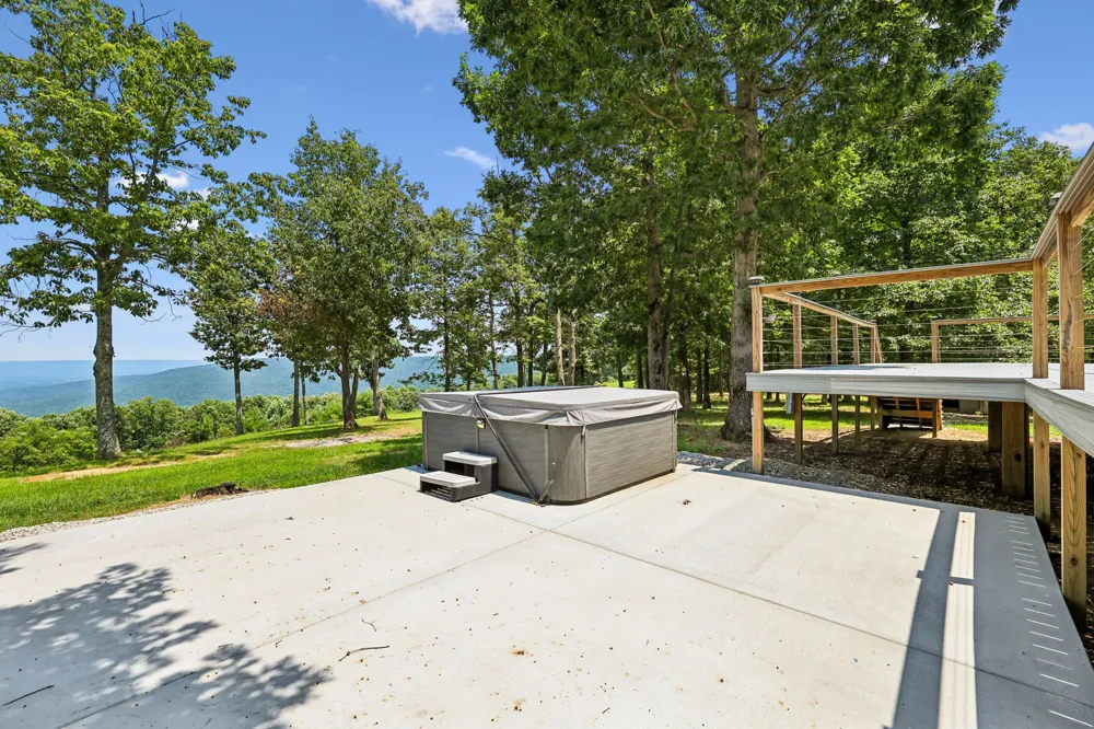 231 Point Dr Belvidere, TN 37306